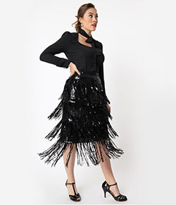 Black outfit ideas with little black dress, cocktail dress: Cocktail Dresses,  fashion model,  Vintage clothing,  Black Outfit,  Retro style,  Little Black Dress,  Fringe Skirts  