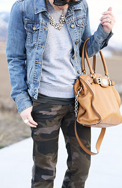 Brown outfit style with jean jacket, trousers, denim: Jean jacket,  Street Style,  Brown Outfit,  Army Leggings Outfit  
