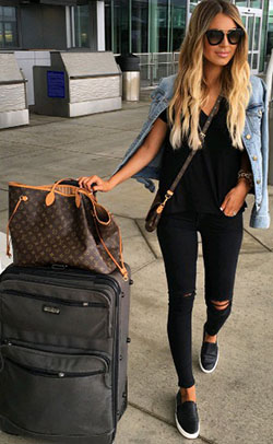 Airport outfit summer ideas, fashion accessory, street fashion, hand luggage, las vegas: Las Vegas,  Fashion accessory,  Street Style,  Brown Outfit,  Airport Outfit Ideas  