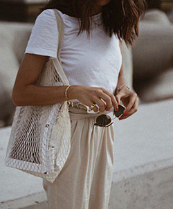 Colour outfit ideas 2020 bolsos red tendencia, fashion accessory, street fashion, string bag, t shirt: T-Shirt Outfit,  Fashion accessory,  Street Style,  Beige And White Outfit,  Loungewear Dresses  