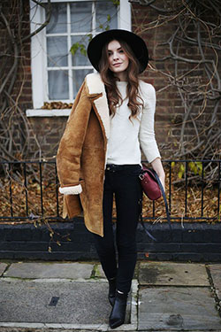 Brown shearling coat outfit white full sleeve t-shirt and black jeans.: Shearling coat,  T-Shirt Outfit,  winter outfits,  Street Style,  Brown And White Outfit,  Wool Coat  