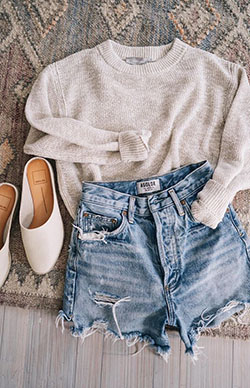 Short jean design tendance 2019, casual wear, crop top, t shirt: Crop top,  T-Shirt Outfit,  Beige Outfit,  Loungewear Dresses  