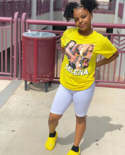 Yellow outfit style with sportswear, crop top, tights: Crop top,  T-Shirt Outfit,  yellow outfit,  Crocs Outfits,  yellow top,  Sports Pants  