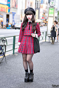 Colour ideas with tartan, skirt: T-Shirt Outfit,  fashioninsta,  Classy Fashion,  Street Style,  Japanese Street Fashion,  Creepers Outfits  