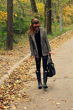 Outfit with black rain boots: Wellington boot,  Street Style,  Boot Outfits,  Black And Brown Outfit  