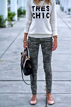 Camo skinny jeans outfit slim fit pants, military camouflage: T-Shirt Outfit,  White Outfit,  Camo Pants,  Military camouflage,  Street Style  