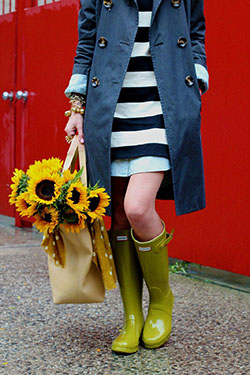 Yellow colour dress with: Hot Girls,  Wellington boot,  Street Style,  yellow outfit,  Boot Outfits  
