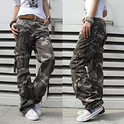 Womens baggy camo pants outfit: cargo pants,  Camo Pants,  Military camouflage  