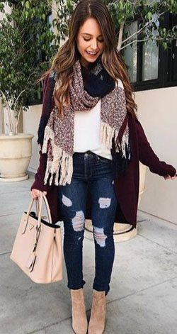 Dresses ideas beautiful winter outfits, winter clothing, street fashion: winter outfits,  Street Style,  Brown And Beige Outfit,  Cardigan Outfits 2020  