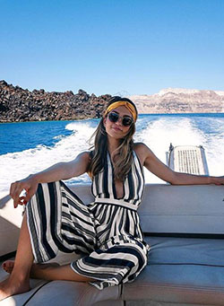 Best outfit for a yacht party: fashion blogger,  White Outfit,  Fashion accessory,  Boating Outfits  