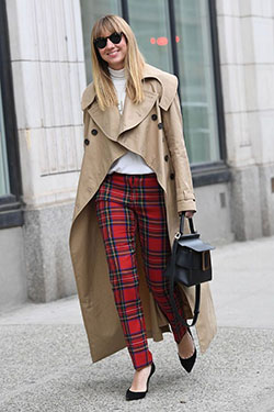 Brown colour outfit ideas 2020 with trousers, tartan, jeans: Legging Outfits,  Street Style,  Checked Trousers,  Brown Outfit  