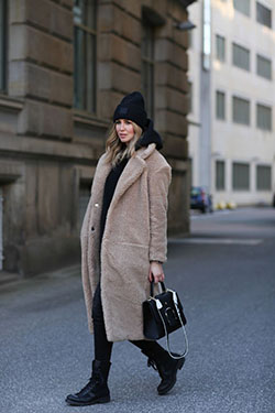 Colour ideas with fur clothing, overcoat, jacket: Fur clothing,  Shearling coat,  winter outfits,  Street Style  