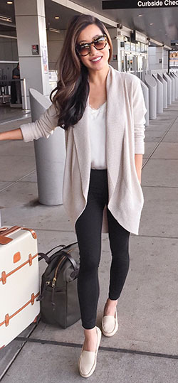 Airport outfits summer women, street fashion: White Outfit,  Street Style,  Airport Outfit Ideas  