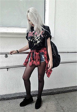 Classy outfit grunge outfit shorts, alternative fashion, brothel creeper, grunge fashion, t shirt: T-Shirt Outfit,  Grunge fashion,  fashioninsta,  Creepers Outfits  