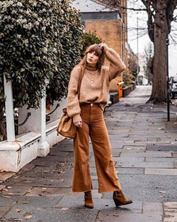 Light brown boots street style: Street Style,  Brown Outfit,  Corduroy Pant Outfits,  Short Boots  