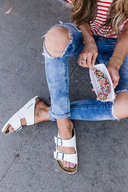Arizona essentials eva instagram, birkenstock gizeh, street fashion, arizona eva, madrid eva: Hot Girls,  Street Style,  4th July Outfit  