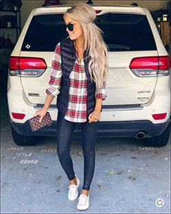 Clothing ideas with workwear, crop top, jeans: Crop top,  winter outfits,  Street Style,  Boho Chic  