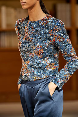 Colour combination with blouse, jeans: Fashion show,  fashion model,  Sequin Dresses,  Haute couture,  Milan Fashion Week,  fashioninsta  