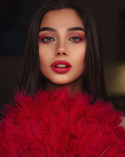 pink outfit style with fur, Face Makeup Ideas, Glossy Lips: Pink And Red Outfit,  Maja Strojek  