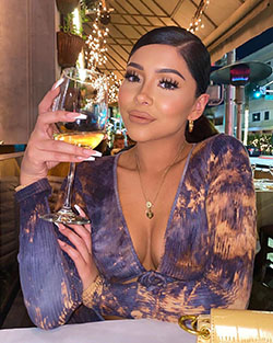 Daisy Marquez, distilled beverage, champagne stemware, wine glass: Daisy Marquez  