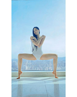 Sang A Yonini sportswear colour outfit ideas 2020, female thighs, legs photo: Sportswear,  Sang A Yonini  