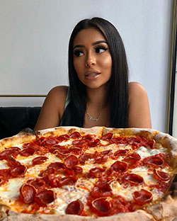 Daisy Marquez, sicilian pizza, tarte flambée, pizza cheese: Daisy Marquez  