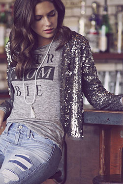 Silver sequin blazer with jeans: Long hair,  T-Shirt Outfit,  Sequin Dresses,  Sequin Outfits  