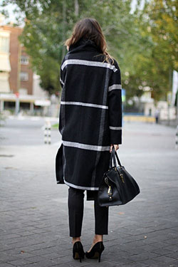 Street style back view, street fashion, fashion blog: fashion blogger,  Street Style,  Black And White Outfit,  Plaid Outfits  