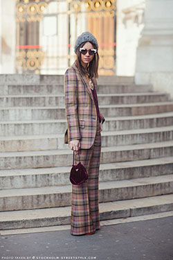 Check suit women street style: Street Style,  Brown Outfit,  Plaid Outfits  