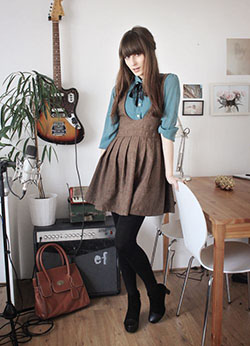 Shirt under dress cute, oxford shoe, t shirt: T-Shirt Outfit,  Oxford shoe,  Brown Outfit,  Jumper Dress  