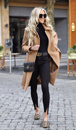 Colour outfit with trench coat, coat: winter outfits,  fashion blogger,  Trench coat,  Fashion week,  Street Style,  Cardigan Outfits 2020,  Brown Trench Coat,  Wool Coat,  Brown Coat,  Polo coat  