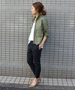 Black and khaki style outfit with trousers, blazer, jacket: Street Style,  Black And Khaki Outfit,  Cargo Jackets  