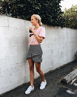 Colour outfit with miniskirt, shorts, skirt: T-Shirt Outfit,  Sports shoes,  Street Style  