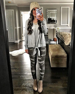 Outfit ideas cute neutral outfits, cargo pants, t shirt: T-Shirt Outfit,  Army Leggings Outfit  