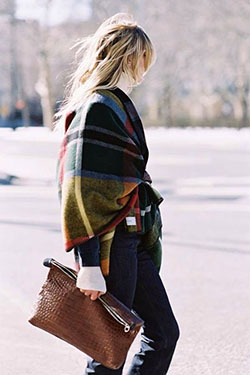 Brown outfit ideas with tartan, denim, jeans: Street Style,  Brown Outfit,  Plaid Outfits  