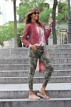 Maroon and pink dresses ideas with trousers, blouse, jacket: Camo Pants,  Street Style  