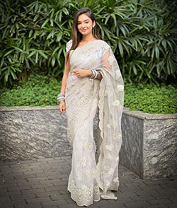 Anushka Sen In Saree Hot HD Photos & Wallpapers: Hot Girls In Saree  