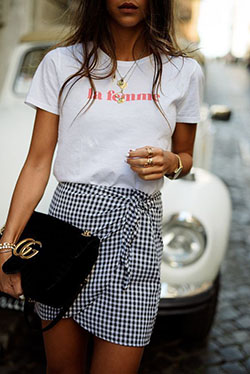 Mini skirt outfit trend tie front skirt, street fashion: T-Shirt Outfit,  Wrap Skirt,  Street Style,  Black And White Outfit,  Mini Skirt  