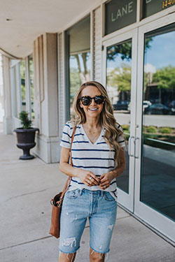 White outfit ideas with bermuda shorts, jean short, shorts: Bermuda shorts,  T-Shirt Outfit,  White Outfit,  Street Style,  Jean Short,  Denim Shorts  