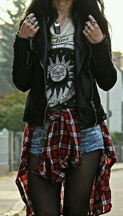 Clothing ideas with jacket, tartan: Grunge fashion,  Punk rock,  Soft grunge,  Street Style,  T-Shirt Outfit  