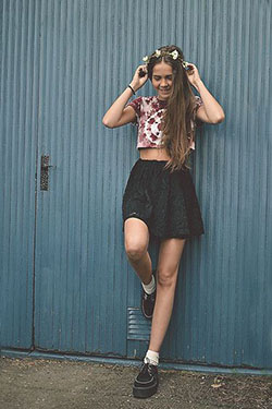 Brown colour outfit with miniskirt, crop top, shorts: Crop top,  Hot Girls,  T-Shirt Outfit,  Brown Outfit,  Creepers Outfits  