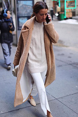 Colour outfit ideas 2020 beige sweater look, minimalist fashion, sweater   beige, street fashion, fur clothing: Fur clothing,  winter outfits,  Minimalist Fashion,  Street Style,  Beige And White Outfit  