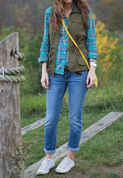 Green and teal colour outfit ideas 2020 with tartan, shorts, jacket: Casual Outfits  