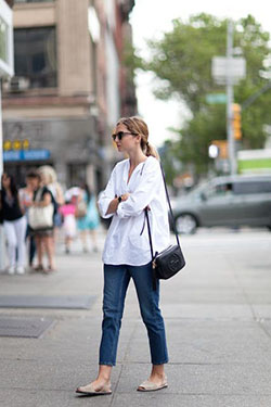 Gucci soho disco bag looks: T-Shirt Outfit,  White Outfit,  Street Style,  Travel Outfits  