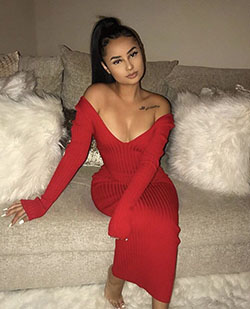 Best birthday outfit for ladies: party outfits,  Cocktail Dresses,  Bodycon dress,  Crop top,  fashion model,  Red Outfit  