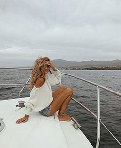 White colour outfit ideas 2020 with: Long hair,  White Outfit,  Boating Outfits  