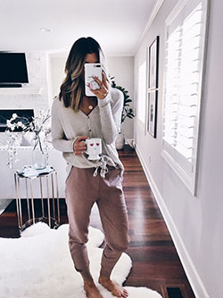 White colour outfit ideas 2020 with leggings, pajamas, jeans: T-Shirt Outfit,  White Outfit,  Quarantine Outfits 2020,  Pajama Outfit  