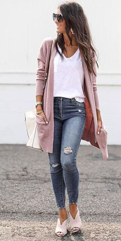 Pink classy outfit with jacket, blazer, denim: Street Style,  Pink Outfit,  Cardigan Outfits 2020,  pink blazer  