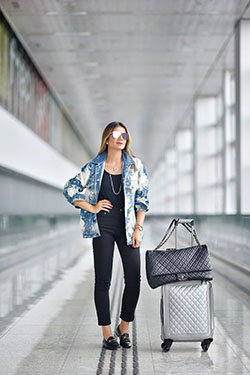 Colour outfit thassia naves barcelona thássia naves, street fashion: White Outfit,  Street Style,  Airport Outfit Ideas  