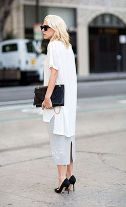 Layering blouse over dress black and white, street fashion: shirts,  Pencil skirt,  T-Shirt Outfit,  Sequin Dresses,  Street Style,  Black And White Outfit,  Black And White  